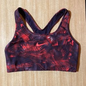 Navy/red Nike Sports Bra